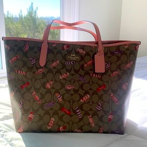 Brand new coach tote purse REVERSIBLE NWT